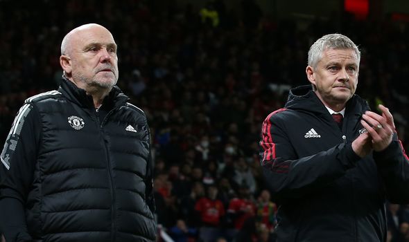 Muchos se preguntaron por qué Mike Phelan no se fue con Ole Gunnar Solskjaer.