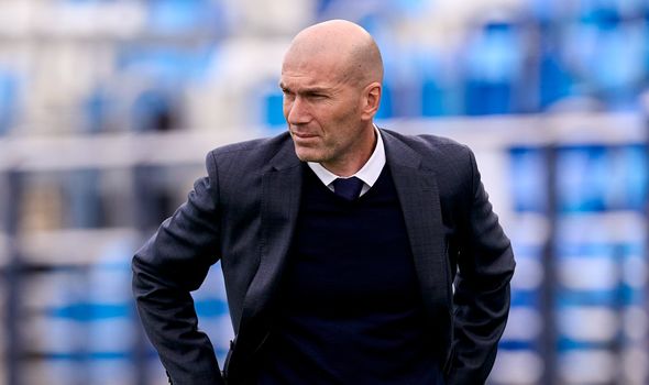 Zinedine Zidane podría convertirse en entrenador del PSG este verano.