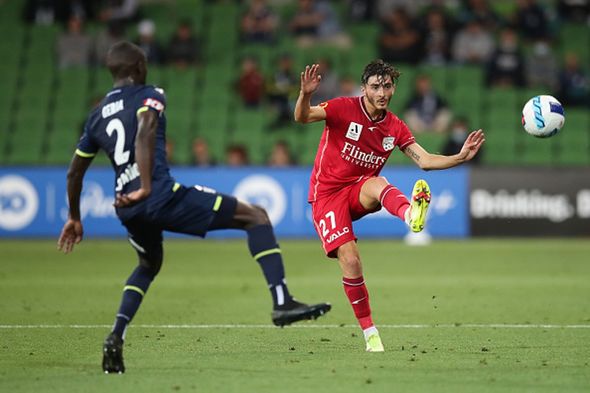 Cavallo jugaba con el Adelaide United contra el Melbourne Victory